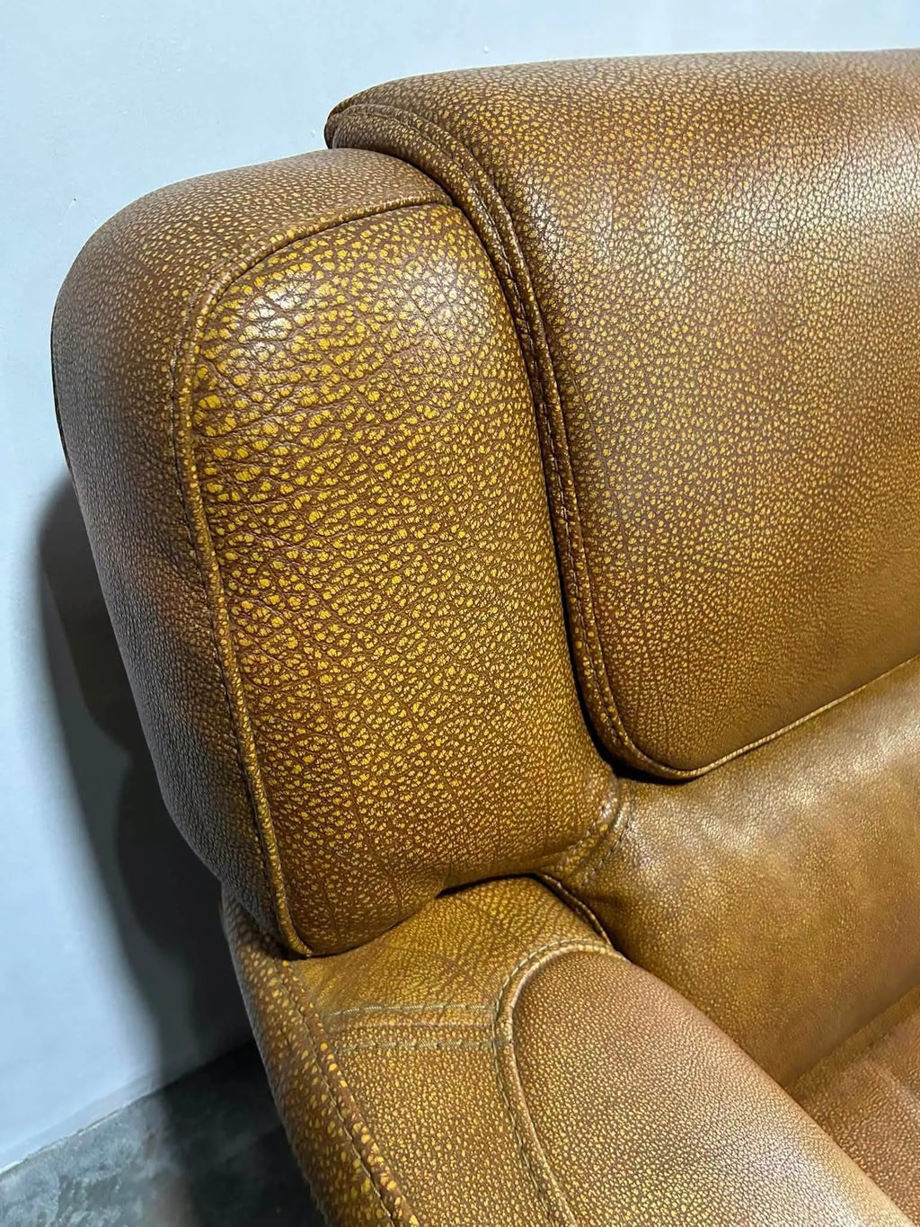 Carved Oak Frame Leather Sofa Set, Tan Pebbled