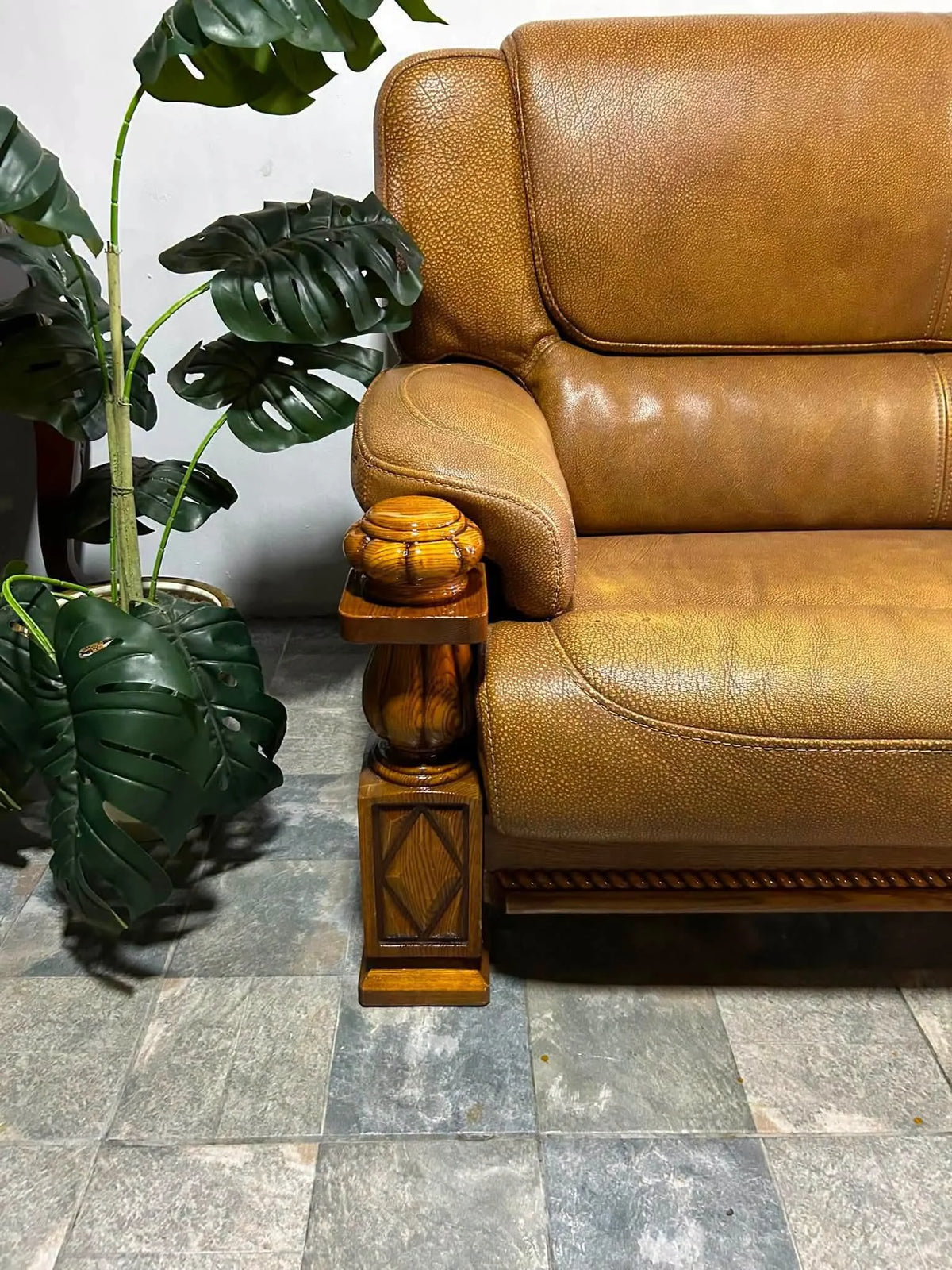 Carved Oak Frame Leather Sofa Set, Tan Pebbled