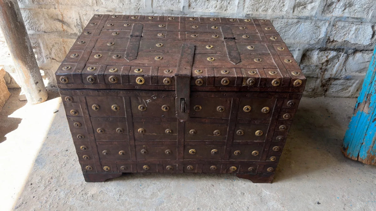 Old Marwari Sanduk, Iron Clad Chest