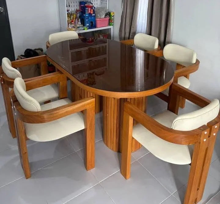 Oval Dining Set with Tuck-In Chairs, Fluted Pedestal