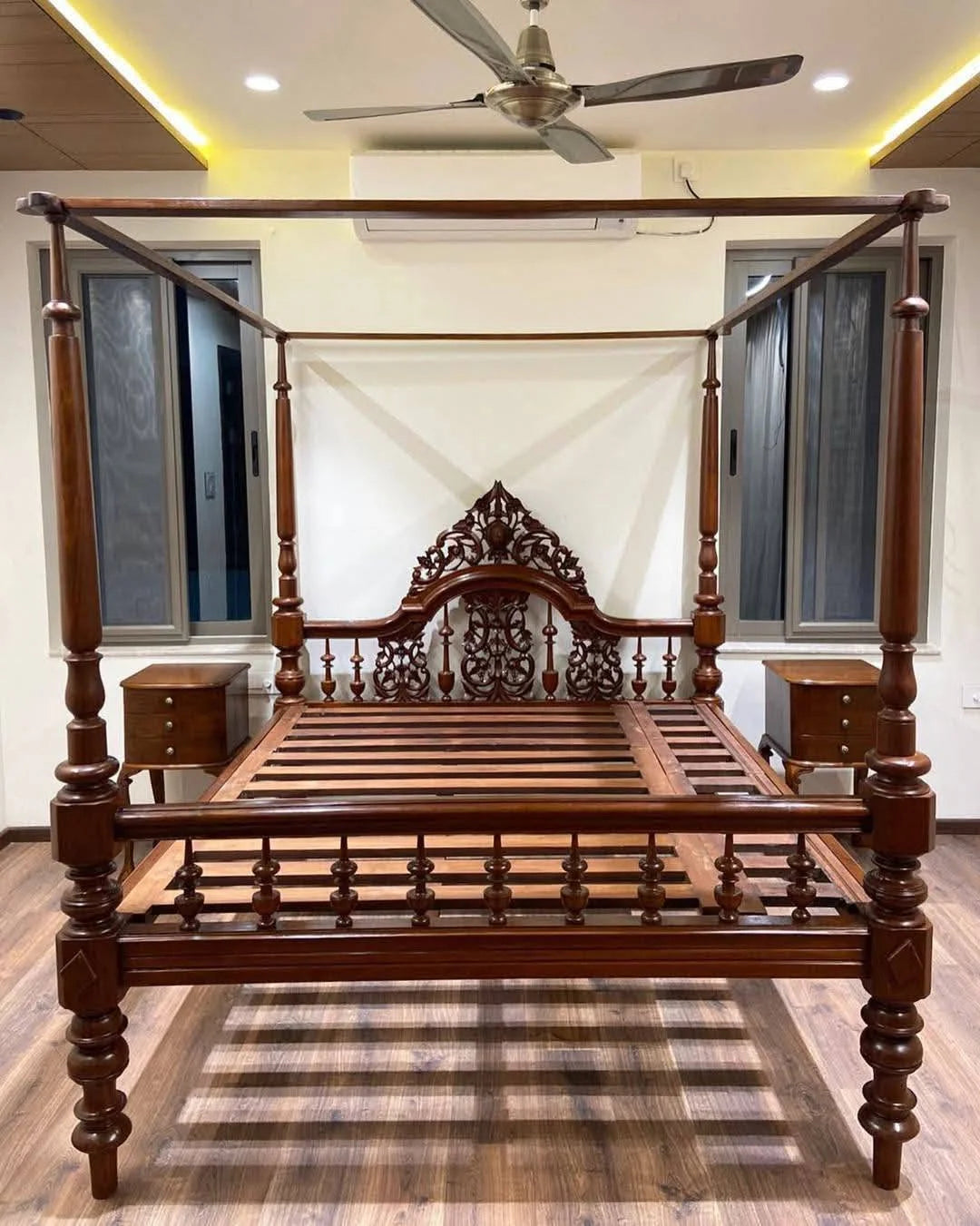 Sheesham Four Poster Bed with Pierced Carved Crest