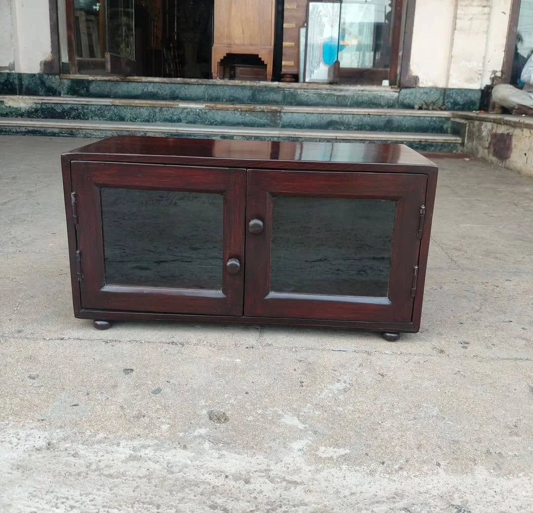 Showcase Cabinet with Bun Feet